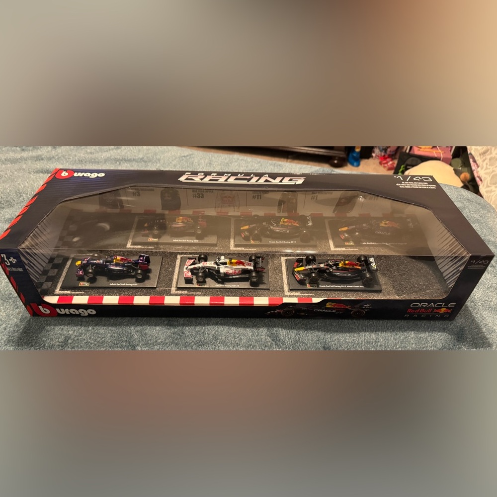 Burago formula racing redbull 1/43